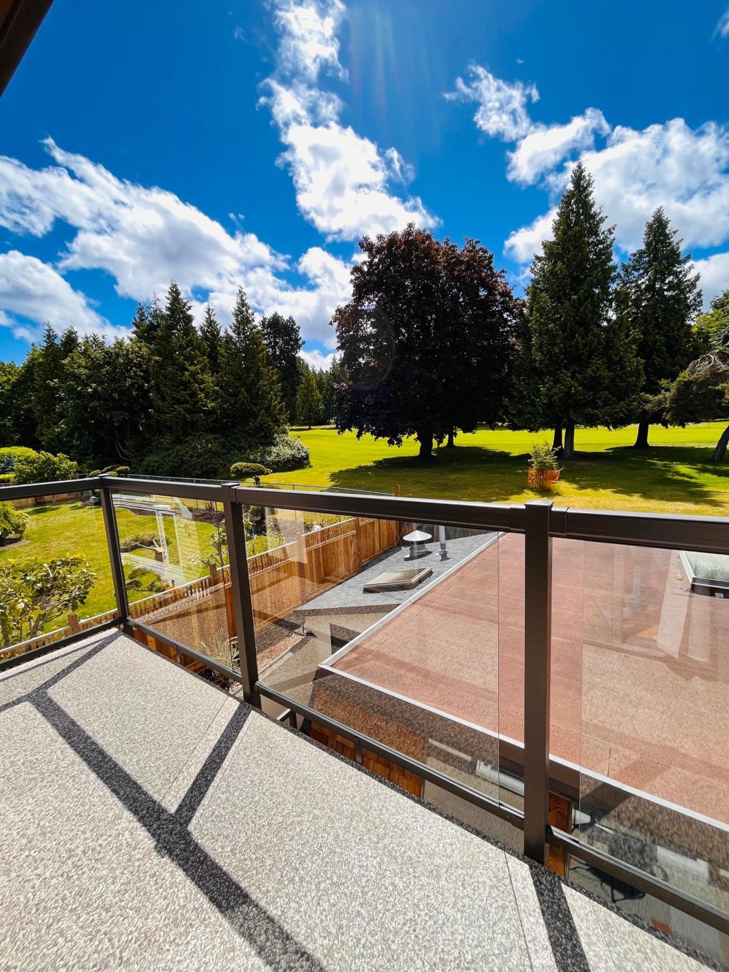 Oceanside Manor - Fancy Room - Golf Course & Beach View Qualicum Beach Exterior photo