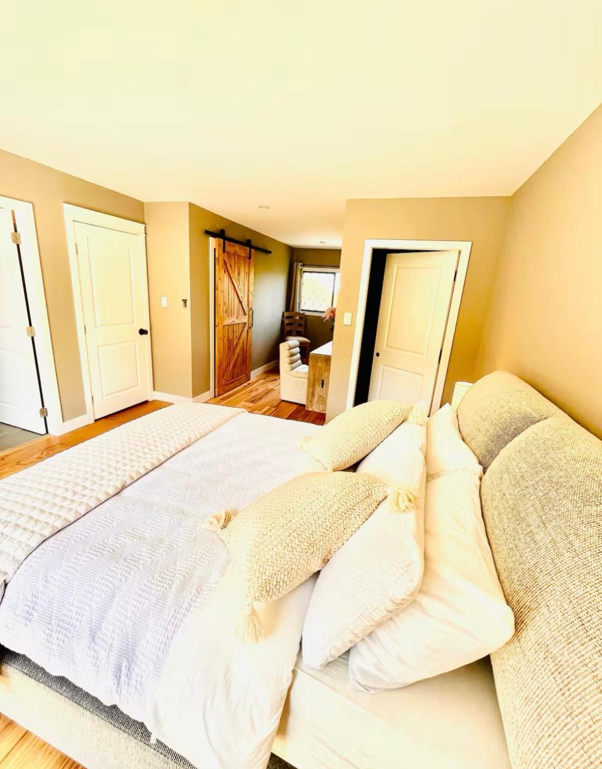 Oceanside Manor - Fancy Room - Golf Course & Beach View Qualicum Beach Exterior photo