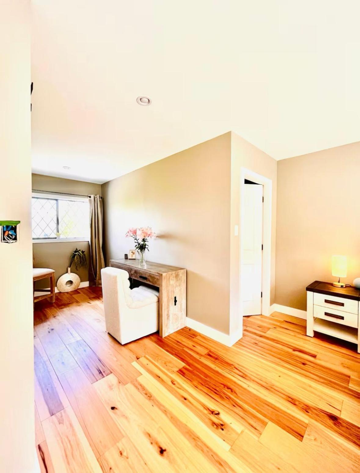 Oceanside Manor - Fancy Room - Golf Course & Beach View Qualicum Beach Exterior photo